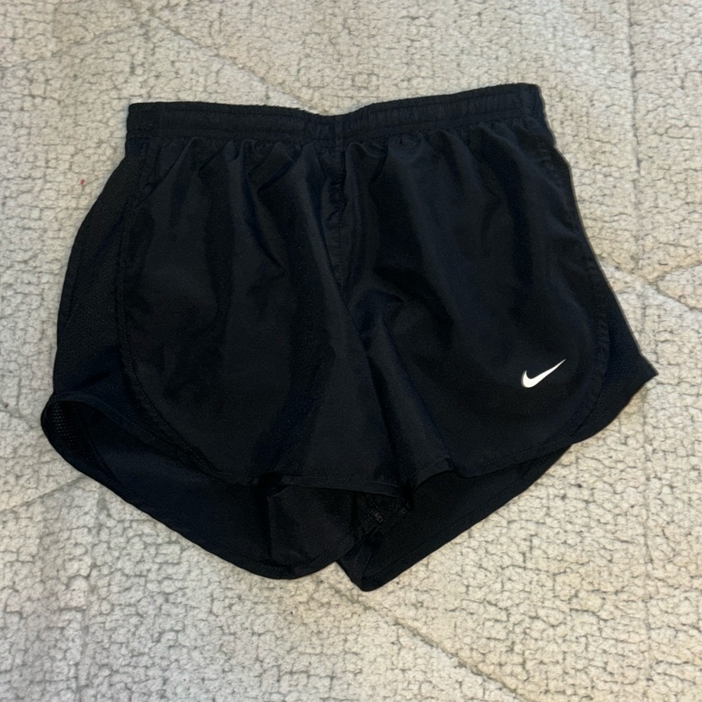 Girls Nike dry-fit shorts size M
